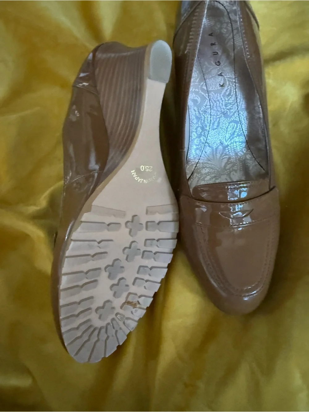 Women's Brown Patent Leather wedge made in Japan